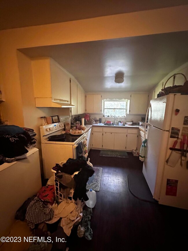 1317 Pine Grove Ct, Jacksonville, FL 32205 - photo 6