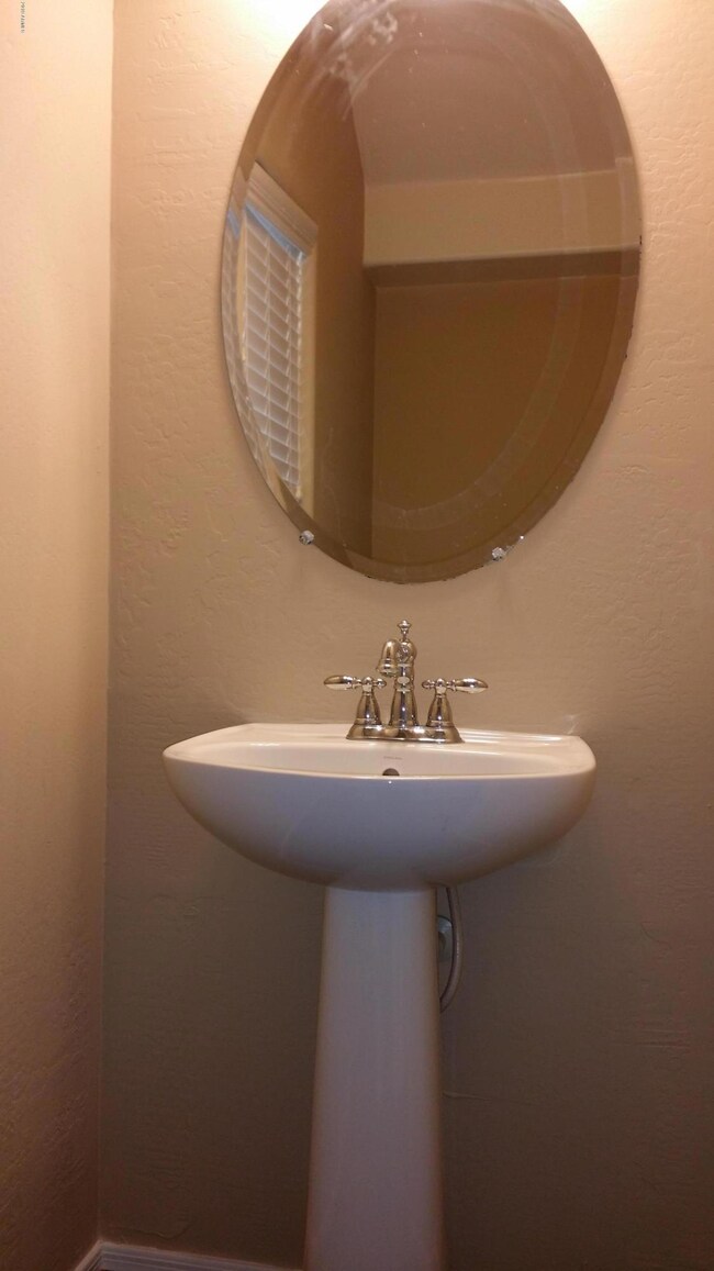 Sophie Ln, 0.5 Bath