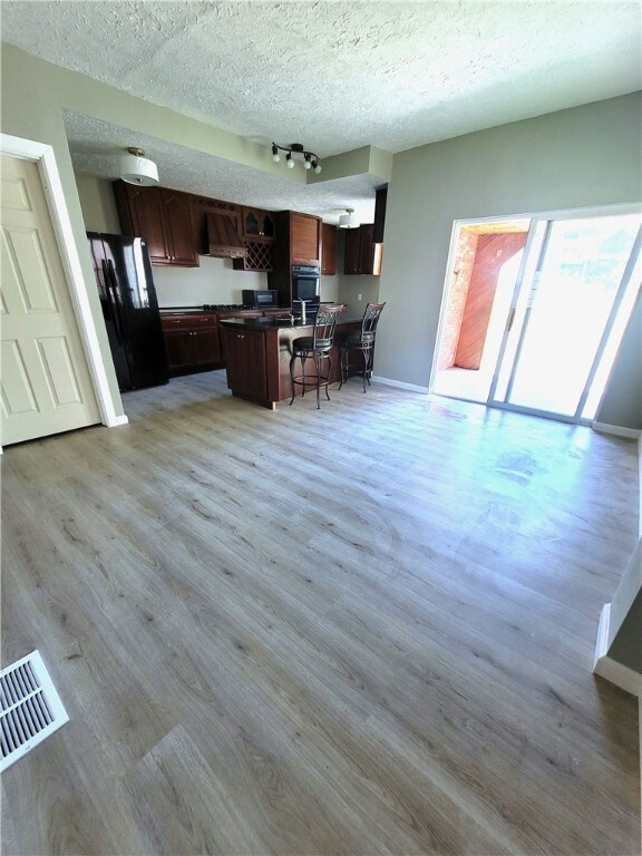 219 Longfellow St, Vandergrift, PA 15690 - photo 5