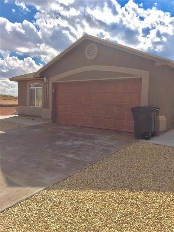 14476 Desert Sage Dr, Horizon City, TX 79928 - photo 6