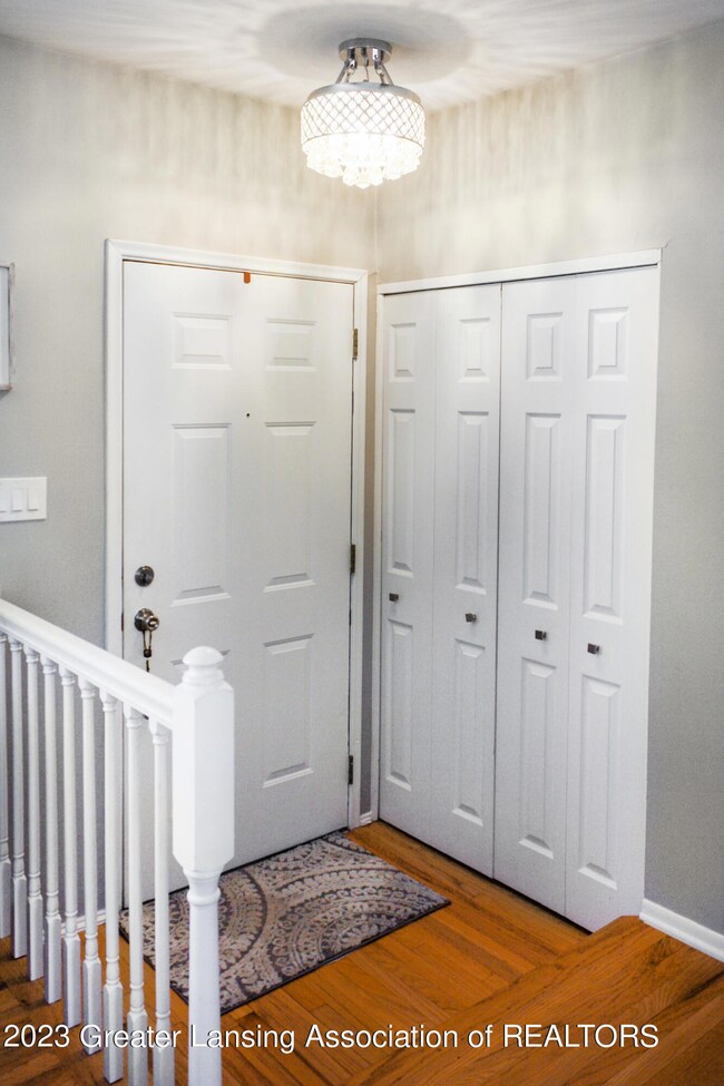 2108 Peggy Place, Lansing, MI 48910 - photo 4