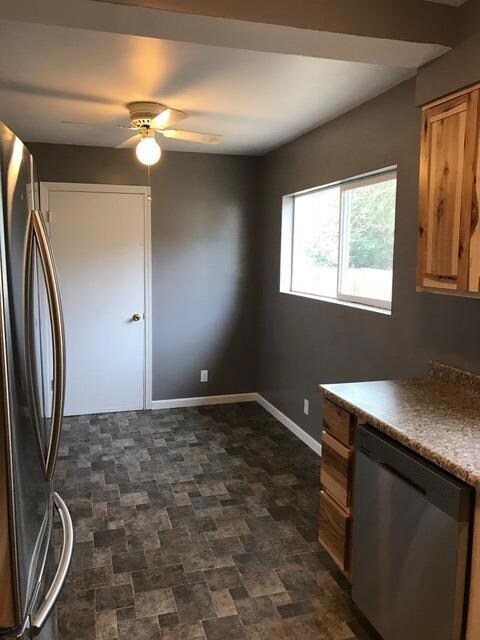 602 SW Alder St, Grants Pass, OR 97526 - photo 6