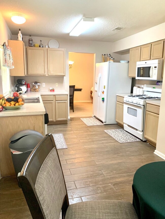 2811 Packard Elm St, Houston, TX 77038 - photo 3