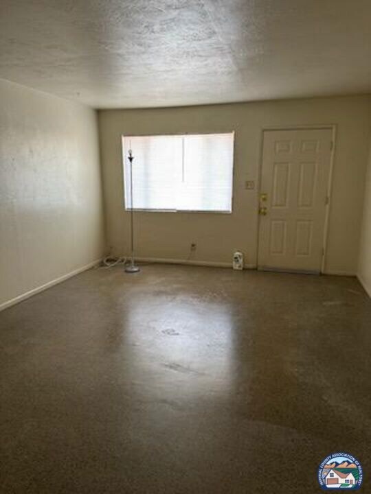 888 Woodward Ave unit 3, El Centro, CA 92243 - photo 6