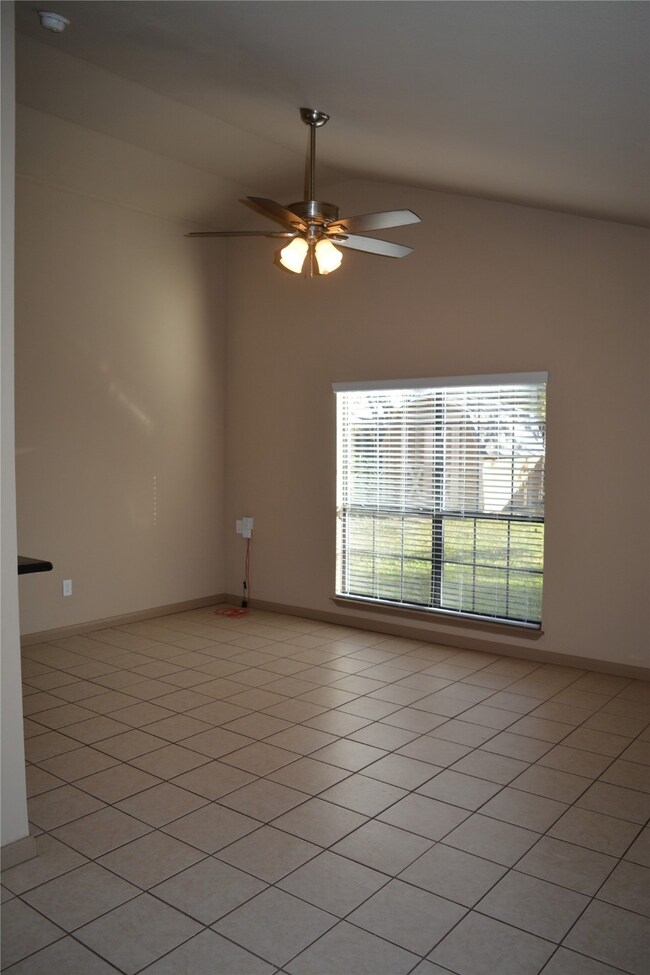 24107 Kennedy Ranch Ln, Hockley, TX 77447 - photo 6