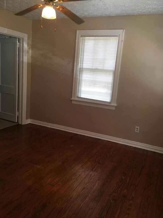2046 Euclid St unit 1, Jacksonville, FL 32210 - photo 4