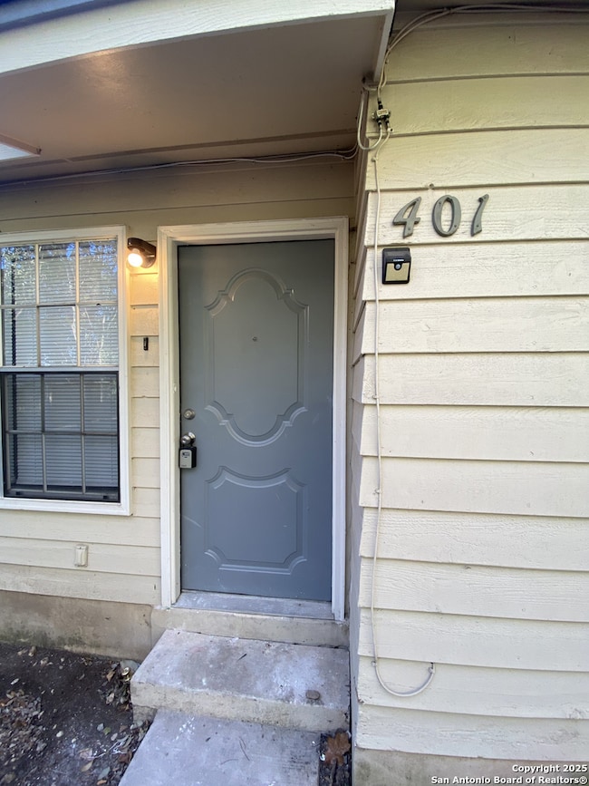 844 E Sunshine Dr unit 401, San Antonio, TX 78228 - photo 2
