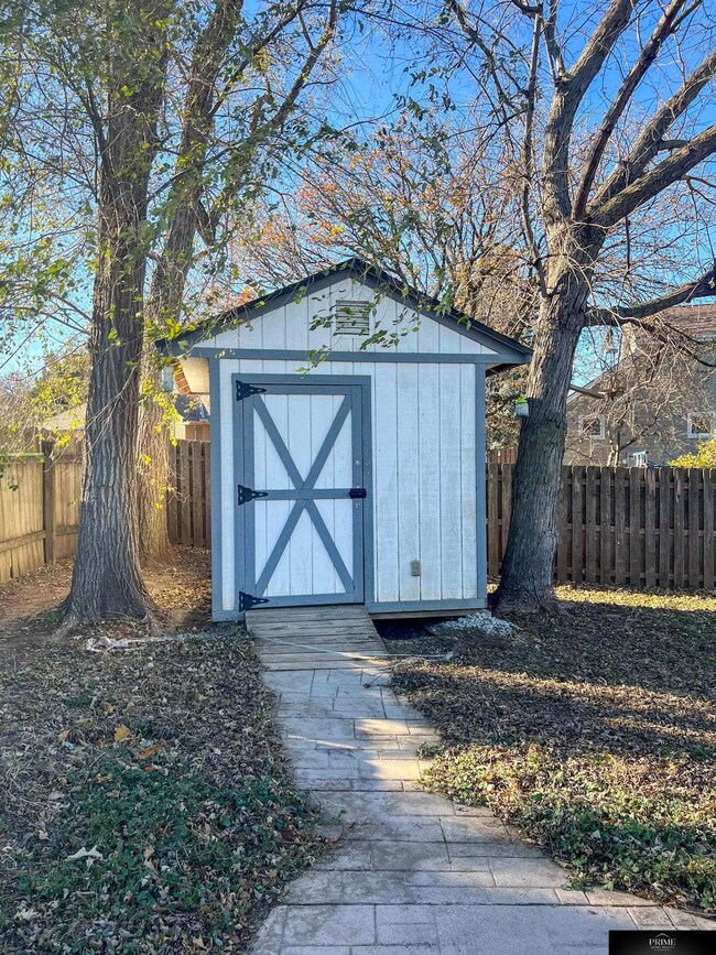 902 S Taylor St, Papillion, NE 68046 - photo 4