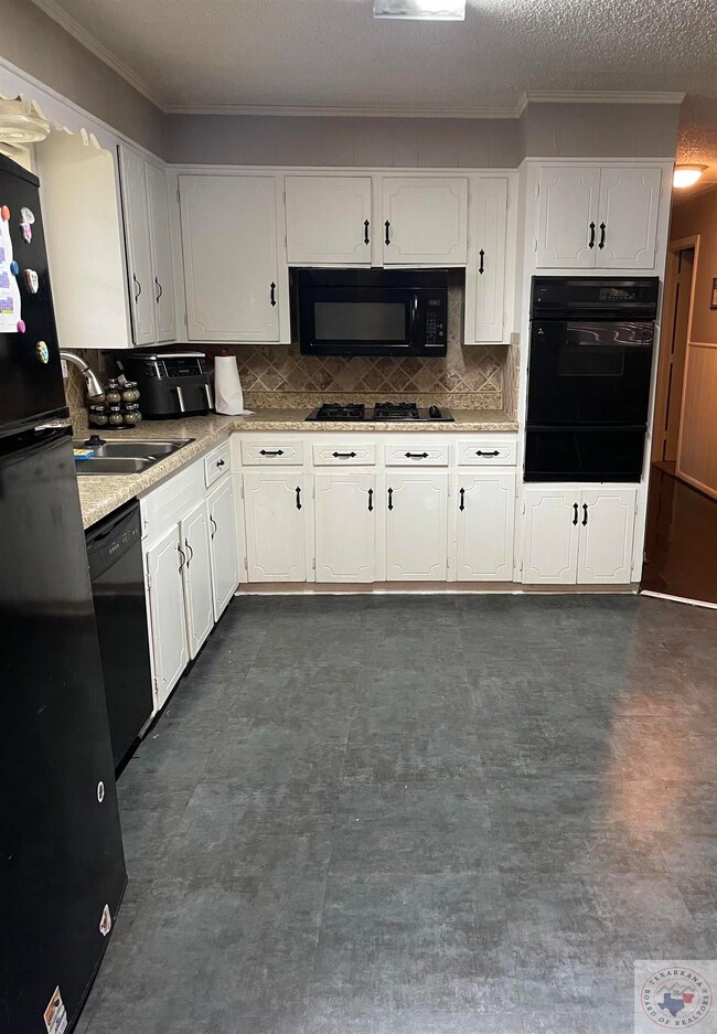 8 N Pinewood Dr, Texarkana, TX 75501 - photo 4