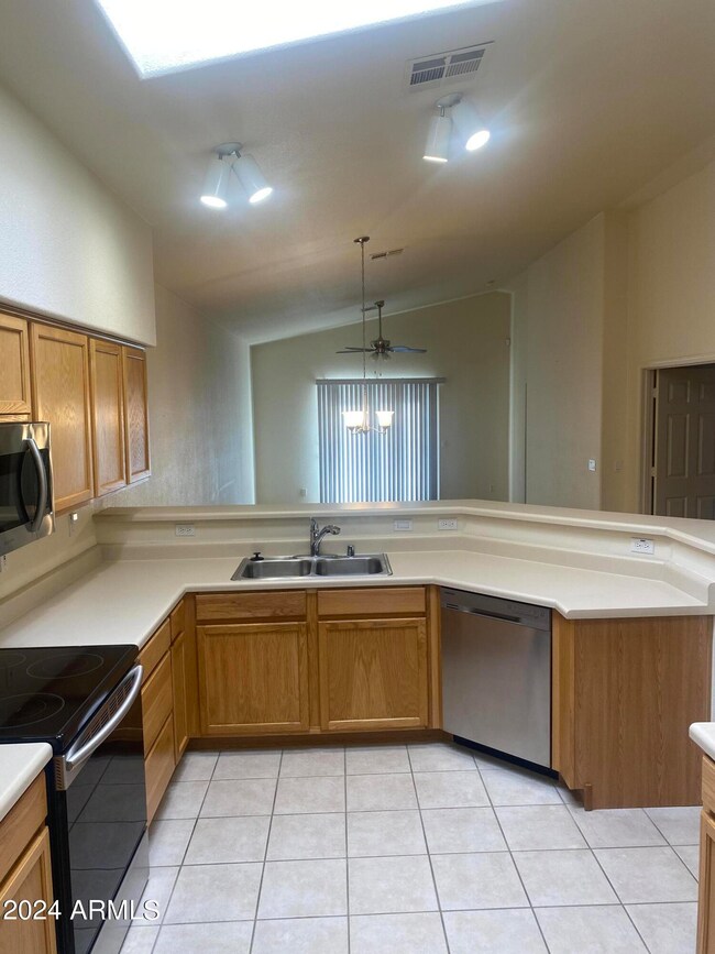 577 W Mariposa St, Chandler, AZ 85225 - photo 7