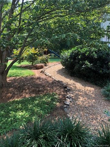 311 Beverly Dr, Statesville, NC 28625 - photo 4