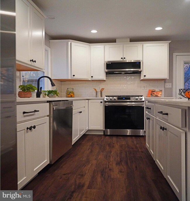 2126 Carroll Dale Rd, Sykesville, MD 21784 - photo 5