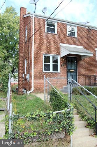 4248 Hildreth St SE, Washington, DC 20019 - photo 2