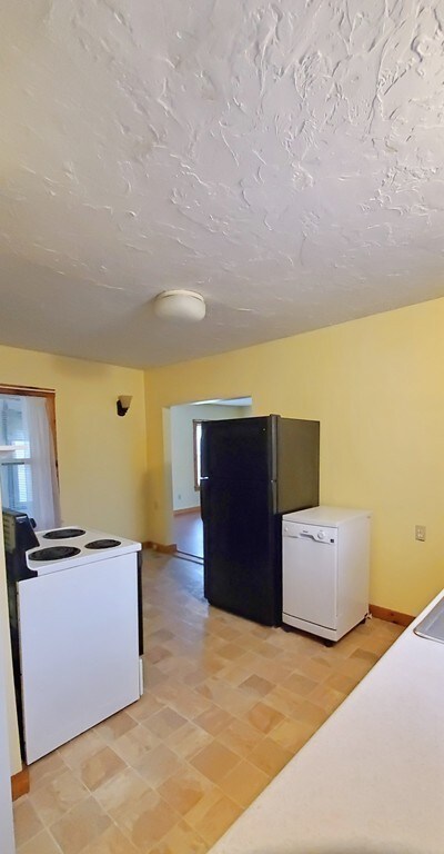 60 Pleasant St unit 1, Spencer, MA 01562 - photo 7