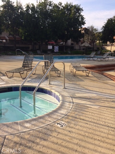 912 N Redding Way unit C, Upland, CA 91786 - photo 7