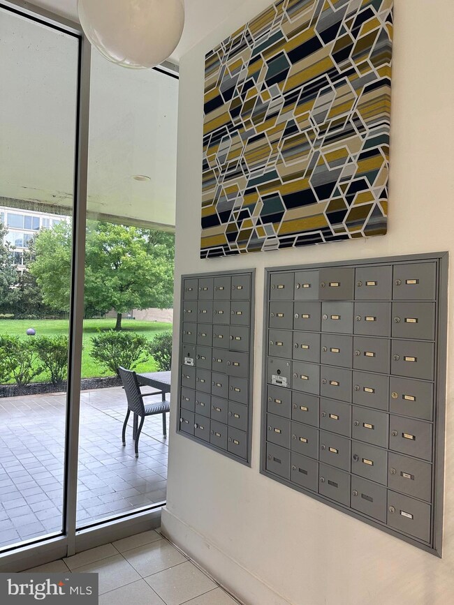 Waterfront Tower unit 306, Washington, DC 20024 - photo 5