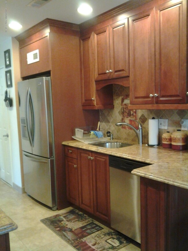 437 Willow Rd E unit 2, Staten Island, NY 10314 - photo 6