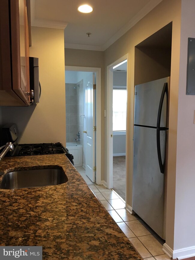 1001 16th St NE unit 104, Washington, DC 20002 - photo 4