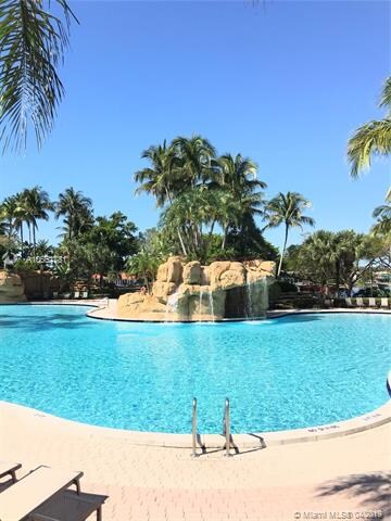 6674 NW 107th Place, Doral, FL 33178 - photo 5