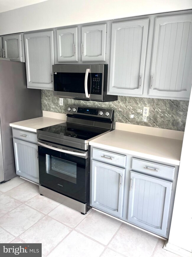 409 Bay Dale Dr, Arnold, MD 21012 - photo 3