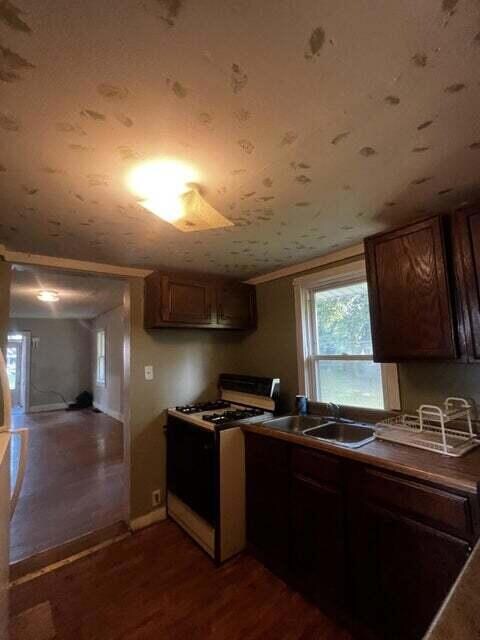 division kitchen 00