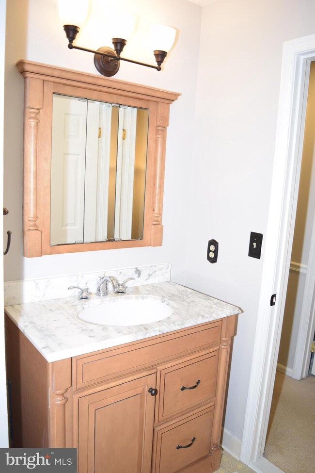 6201 Wilmington Dr, Burke, VA 22015 - photo 7