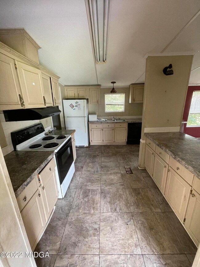 200 Hanover Dr, Byron, GA 31008 - photo 5