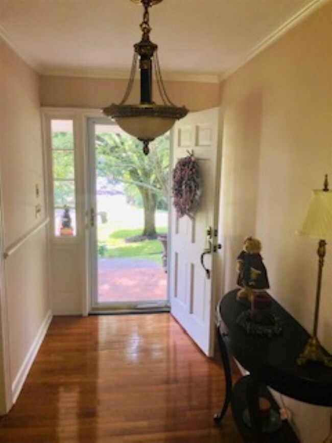 1555 Doyal Dr, Morristown, TN 37814 - photo 2