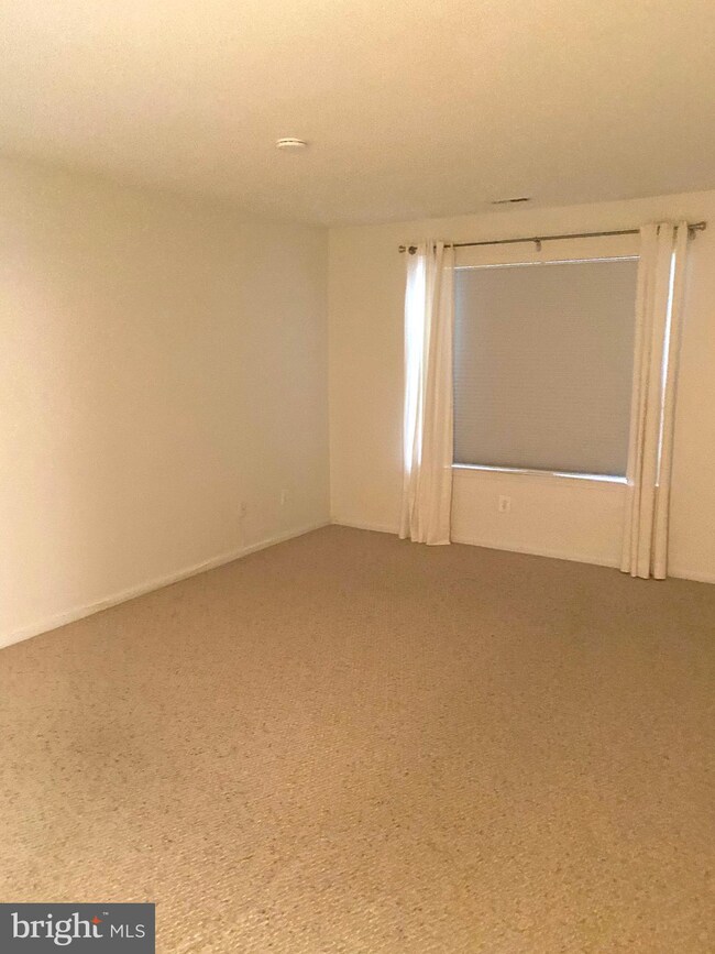 637 Covington Ct unit 637, Sewell, NJ 08080 - photo 6