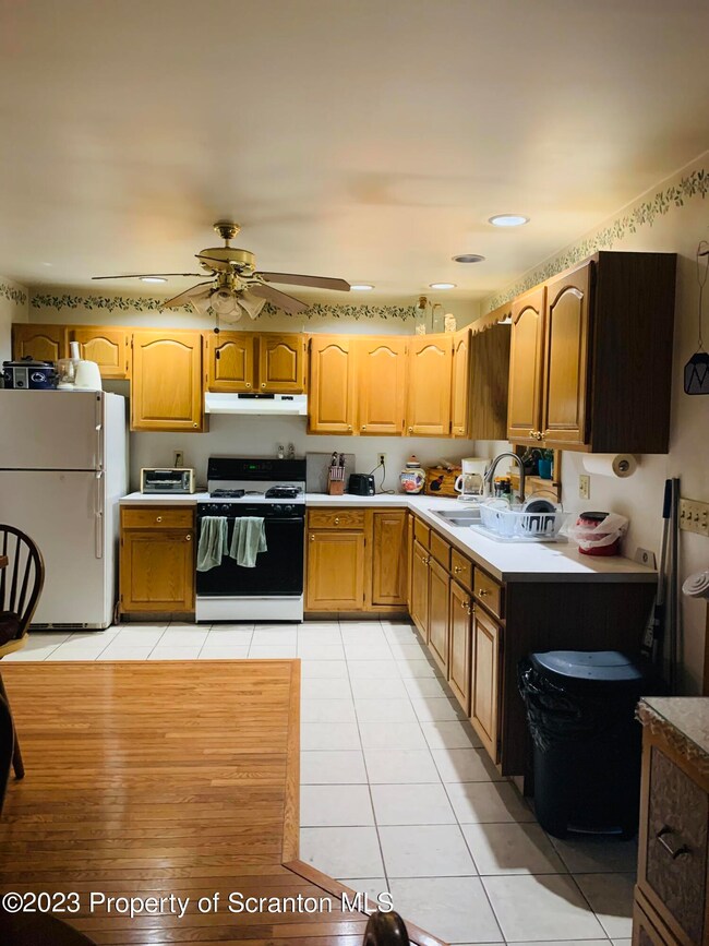 145 8th St, Olyphant, PA 18447 - photo 6