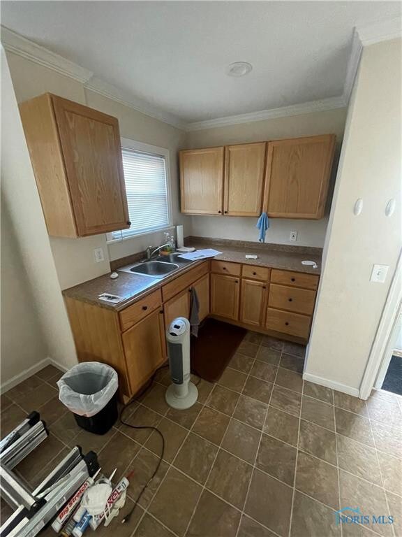 1013 Searles Rd, Toledo, OH 43607 - photo 6