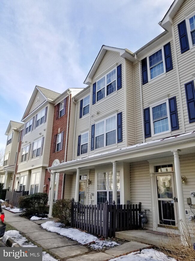 8319 Sanderling Way unit 24, Lorton, VA 22079 - photo 2