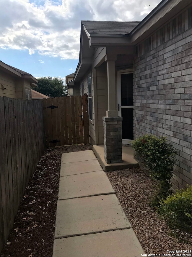 3515 Dunlap Fields, Converse, TX 78109 - photo 3