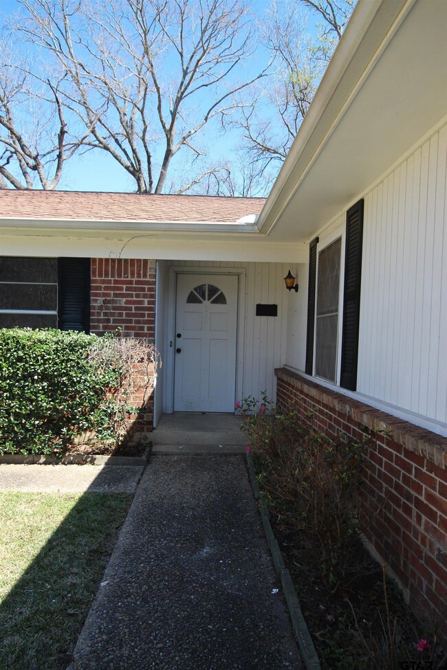 4622 Cambridge Dr, Tyler, TX 75703 - photo 2