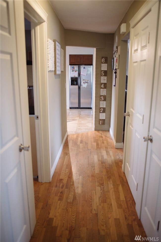 1405 Springwater St, Wenatchee, WA 98801 - photo 4