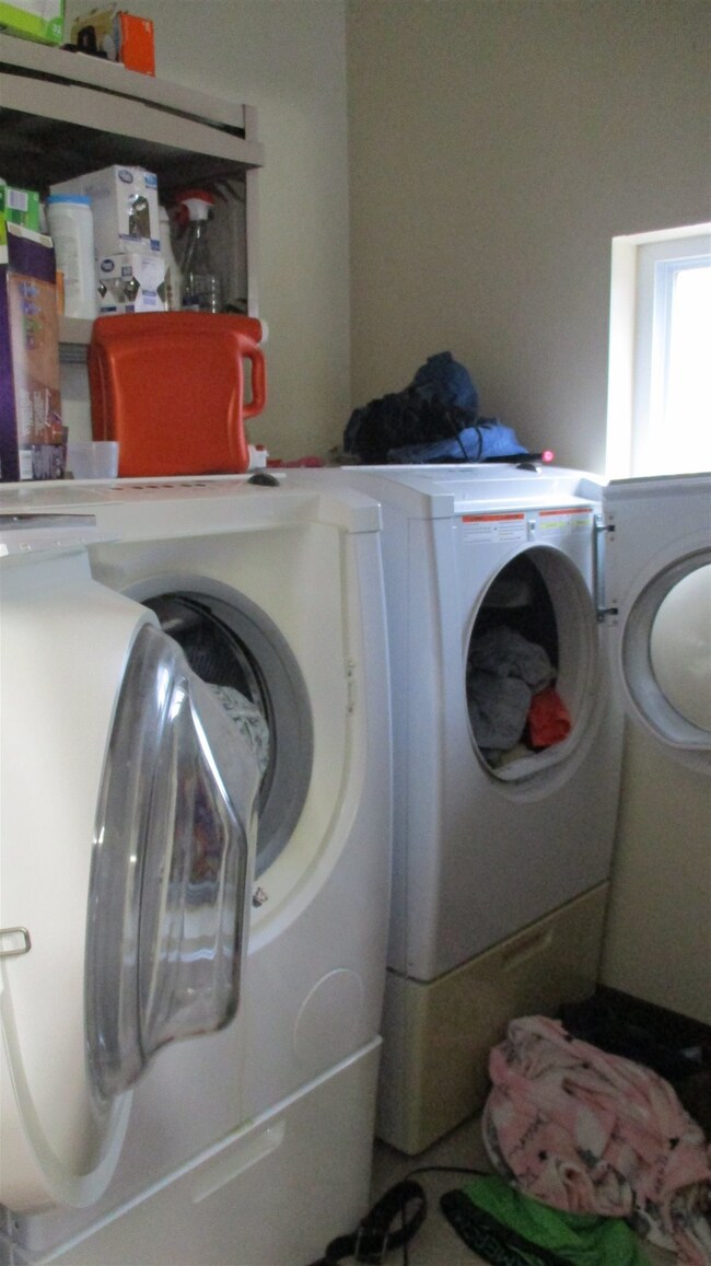 302 N Walnut St, Delphi, IN 46923 - photo 3