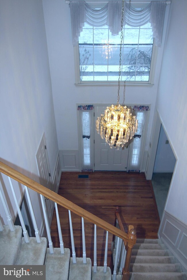 8813 Bovelder Dr, Laurel, MD 20708 - photo 2