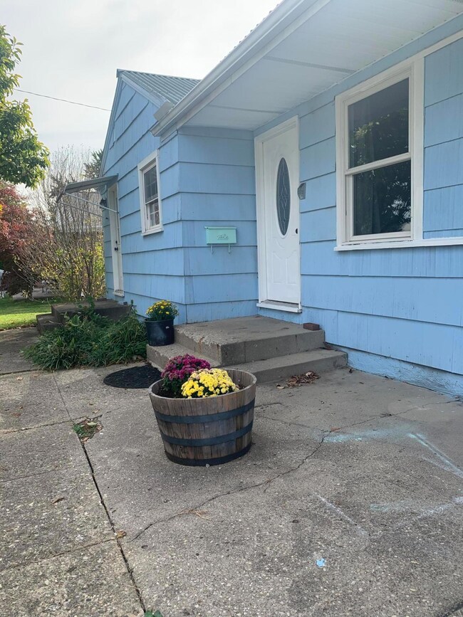 467 Ross Rd, Columbus, OH 43213 - photo 3