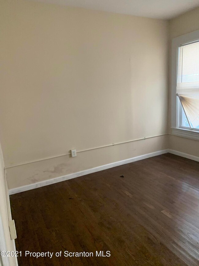 632 Moosic St, Scranton, PA 18505 - photo 6
