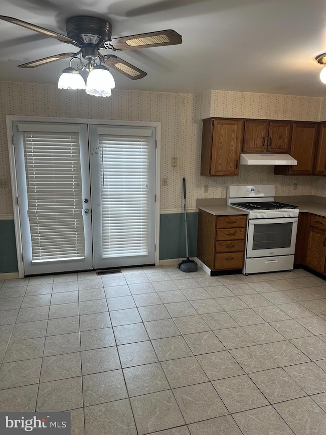 458 Elizabeth St, Highspire, PA 17034 - photo 6