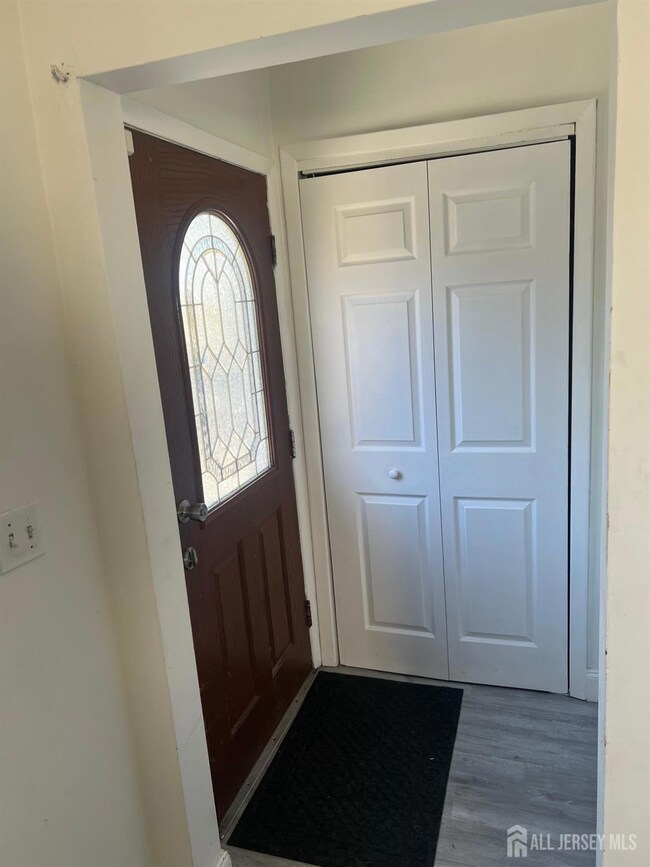 13 Eastern Pkwy unit 2, Jersey City, NJ 07305 - photo 3