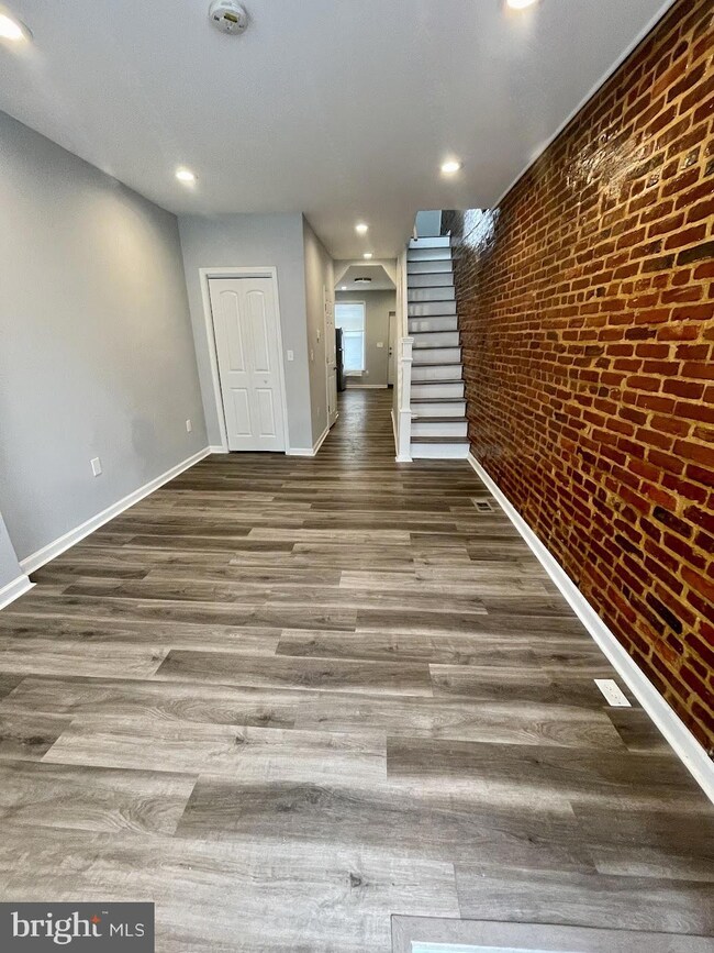 822 N Streeper St, Baltimore, MD 21205 - photo 2
