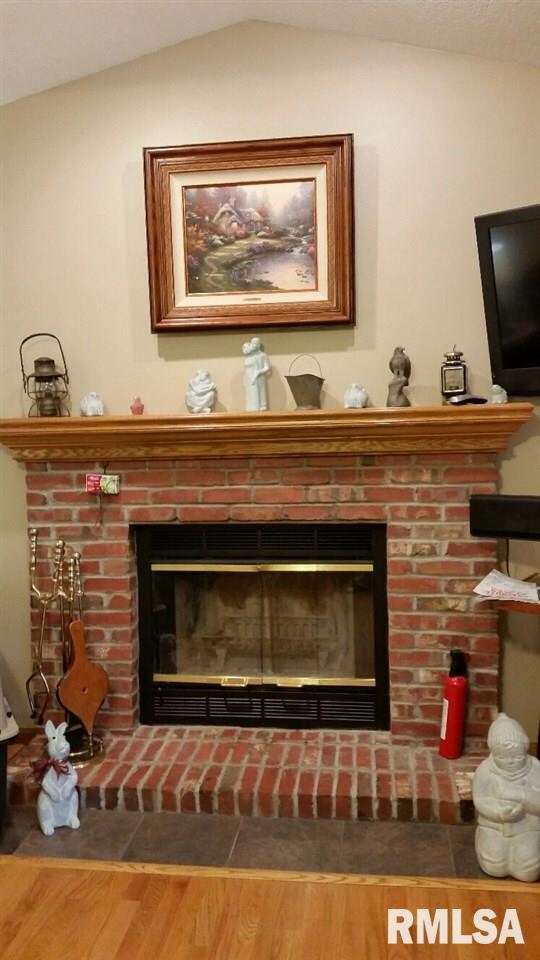 1716 E Rusholme St, Davenport, IA 52803 - photo 5