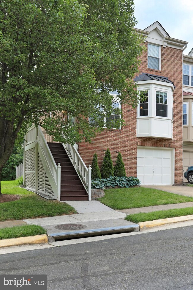 100 Hackley Ct, Purcellville, VA 20132 - photo 4