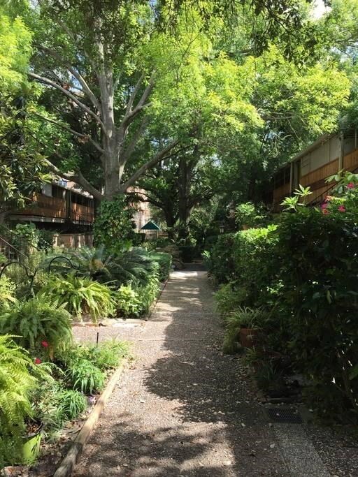 3922 W Alabama St unit 5, Houston, TX 77027 - photo 2