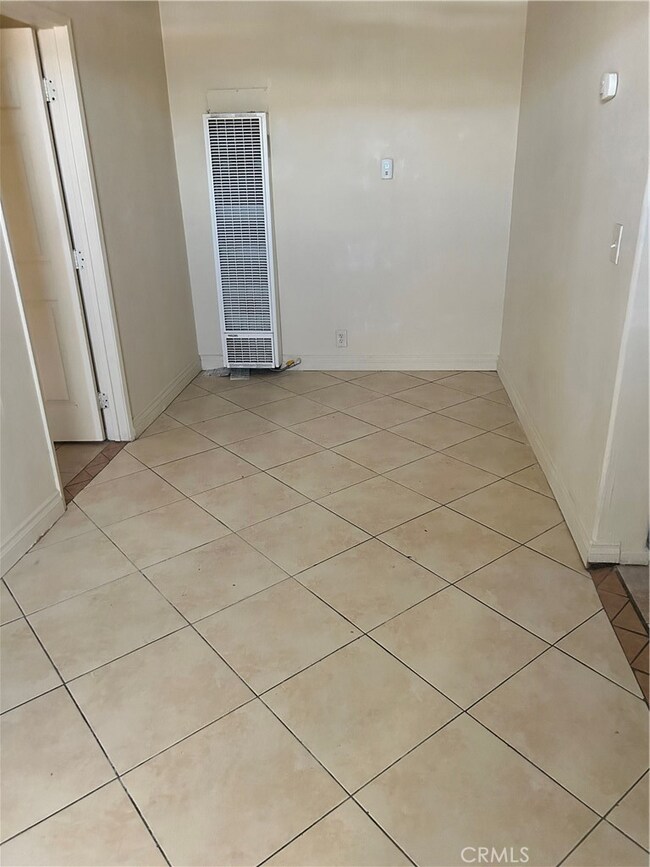 15557 5th St, Victorville, CA 92395 - photo 3