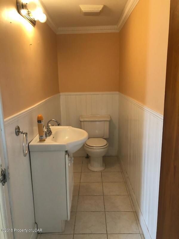 1/2 Bath