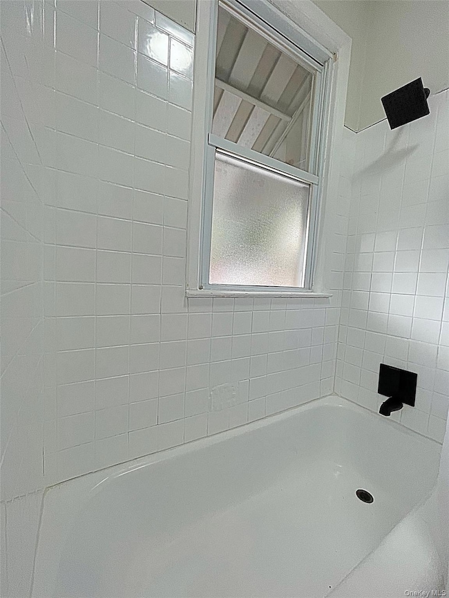 21-72 48th St unit 1, Astoria, NY 11105 - photo 4