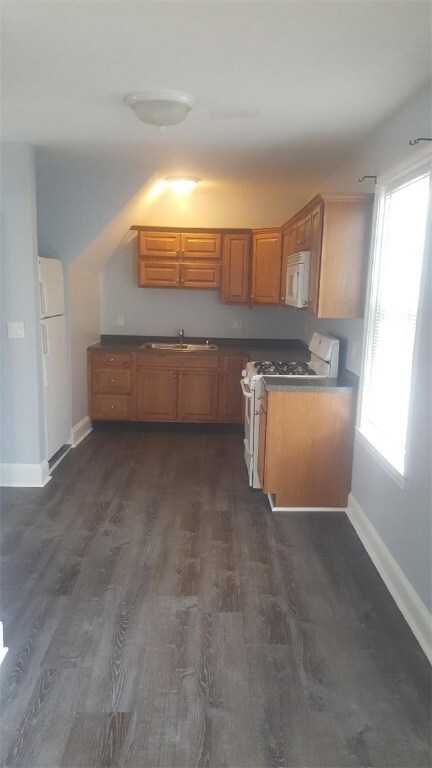 17 Whitney St, Providence, RI 02907 - photo 5