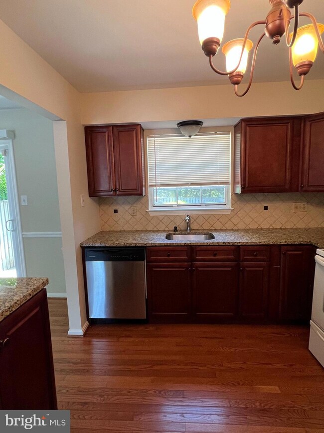 14929 Ladymeade Cir, Silver Spring, MD 20906 - photo 5